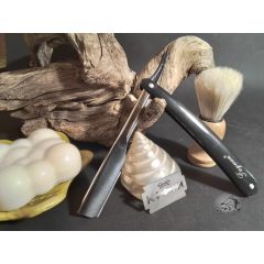 Fekete férfi rozsdamentes késborotva